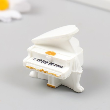 Figure for Florarium Polystone "White Piano" 5x4.5 cm