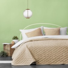 Bedspread with pillowcases 
