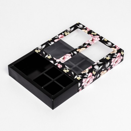 Box for 8 sweets + chocolate, with a window, "flowers" 17.7 x 17.8 x 3.8 cm-3