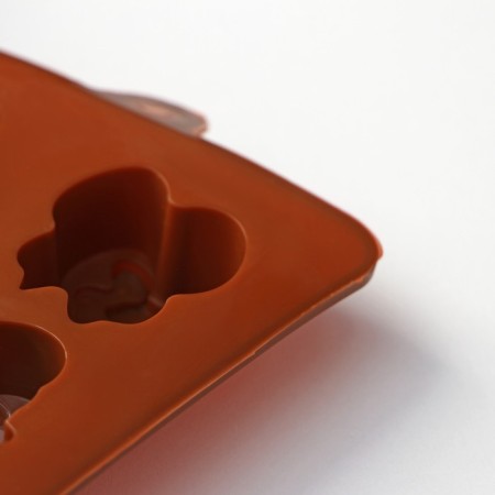 The form for decorations of the share "insects", silicone, 22 × 11.5 × 2 cm, 8 cells, brown color-4
