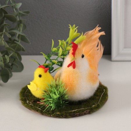 Souvenir polystyrene light “Red -haired chicken with a chicken in the meadow” 14x12.5x11 cm-1