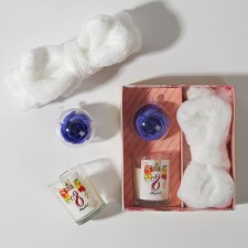 Set: candle, soap petals and a bandage on the head “Since March 8!”, The aroma of Vanilla
