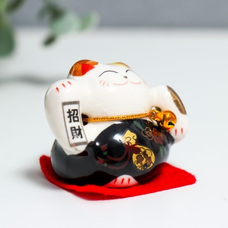 Souvenir Ceramics "Mani -Neko - pleasure" 4.5x3.8x4.6 cm set of 5 pcs-1