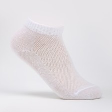A set of tocks of children's (3 pairs) white, size 18-20