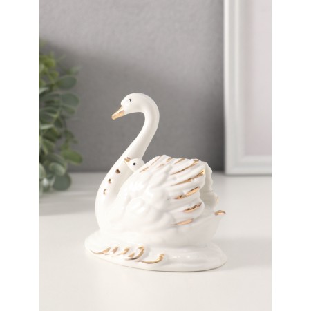 Souvenir Ceramics "Swan with Malyutka" with gold 10x10.5x6 cm-1