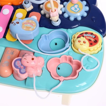 Developing toy "piano", light and sound effects, works from batteries-1