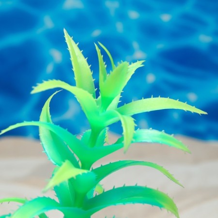The plant is artificial aquarium, luminous, 20 cm, green-2