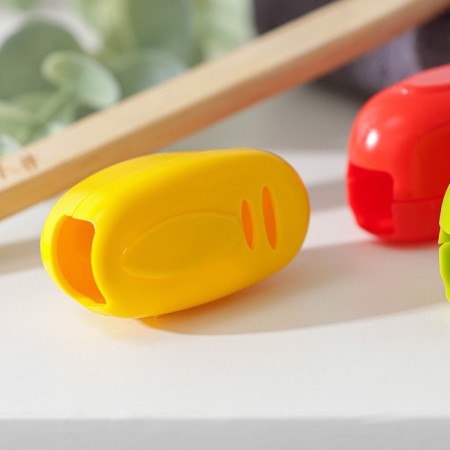 Clips Brush toothbrush caps, 4 pcs, color mix-1