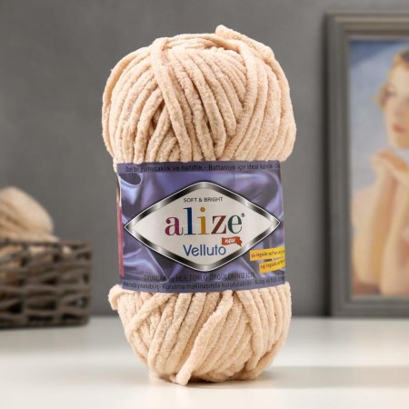 Yarn "Velluto" 100% micropoliester 68m/100g (310 honey)
