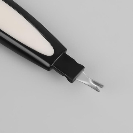 Metal peel-trimmer for nails, rubberized handle, with a protective cap, 17 cm, color mix-2