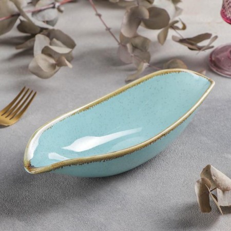 Ceramic sapphire salad, 24 × 9.5 × 5.5 cm, blue color