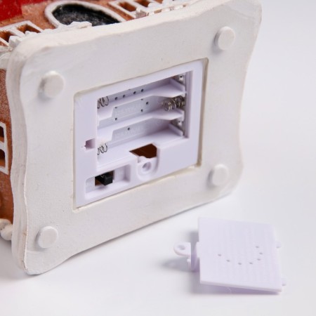 LED figure "Gingerbread House" 18 × 12 × 10 cm, polystone, batteries AAAX2 (not in the kit), glow warm white-3