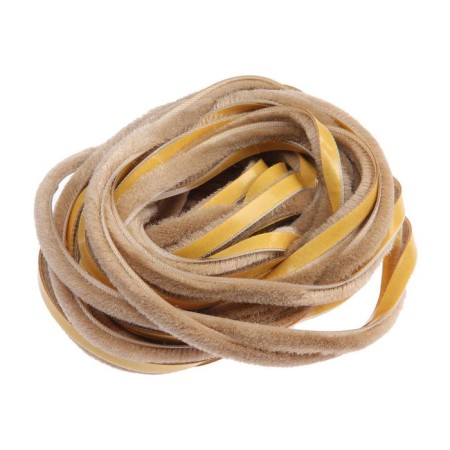 Schlegel for a cabinet coupe 7*6 mm, beige color (12 m) sh5r12