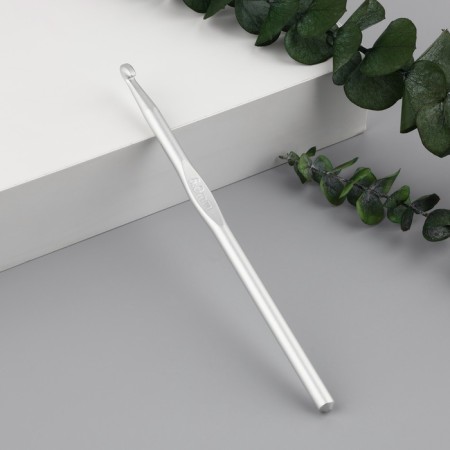 Knitting hook, with Teflon coating, d = 6 mm, 15 cm