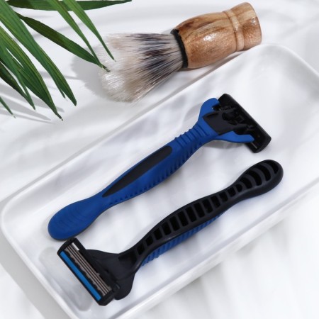 Disposable razor machines Luazon, 4 blades moisturizing strip, 2 pcs-2