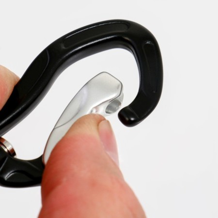 Carabiner with a latch and a swivel, 7x3 cm, 200 kg, yellow-5