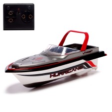 The radio -controlled mini boat boat works on the battery, the color of the red