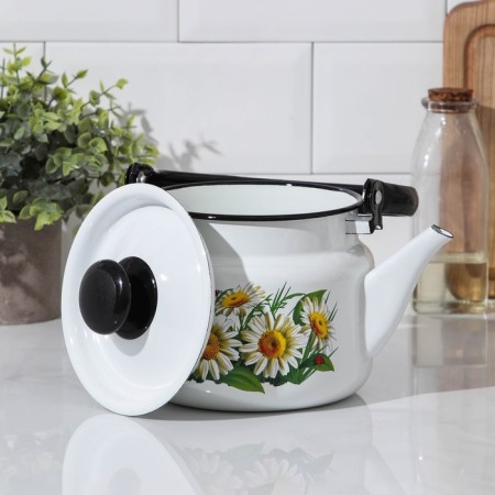 Cylindrical kettle, 2 l, induction, neckline, white color-1
