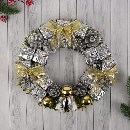 New Year's Wreath D-22 cm "Silver gifts and bells"