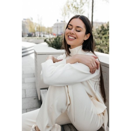 Female ISee suit, size 44, milk color-8