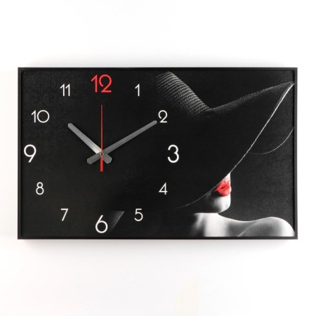 Carty clock is wall-mounted, interior "girl", smooth move, 35 x 57 x 4 cm