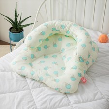 Pillow for feeding children's farfello 