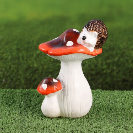 Garden figure "Hedgehog on the mushroom" 10x11x21cm