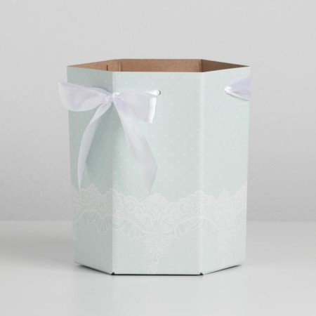 Box a gift folding hexagon "Mint Lace", 17 x 14.8 x 19.5 cm-1