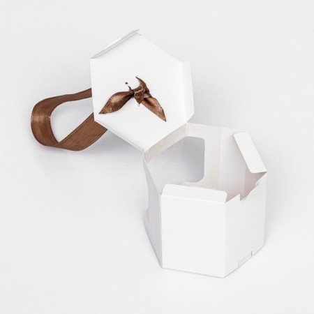 Box hexagonal, with a window, white, 7 x 7 x 7 cm-2