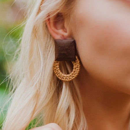 Vacanda earrings in square, beige-brown color-4