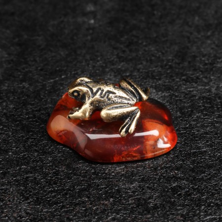 Souvenir "Frog", small, brass, amber-1