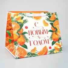Gift package with a wide bottom 