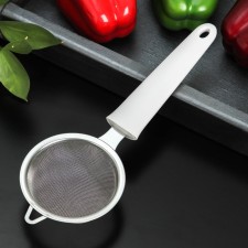 Sieve with the handle of the “cream” shares, d = 9 cm, white color