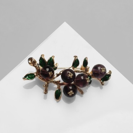 Brooch "Rowan" berries, the color of purple-green in gold