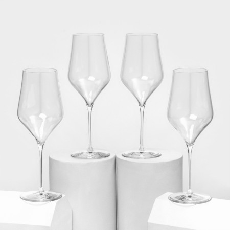 A set of glasses for wine Ballet, 680 ml, crystal glass, 4 pcs