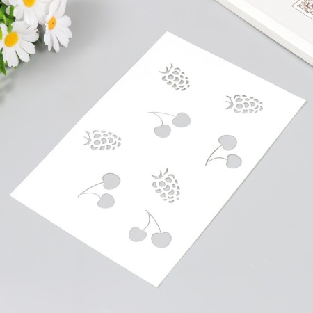Plastic stencil "berries" 24x16 cm-1