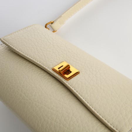 Bag Women's Messenger on the Textura valve, medium size, milk color-5