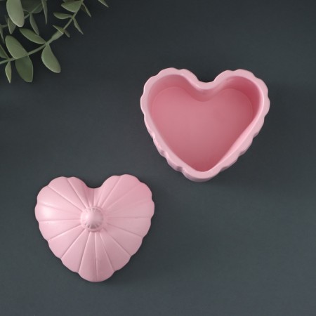 Casket with a lid - the candlestick "relief heart" 10x8x8cm, pink-2
