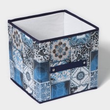 Stelly box for storage of the shares 