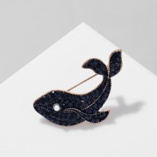 Brooch 