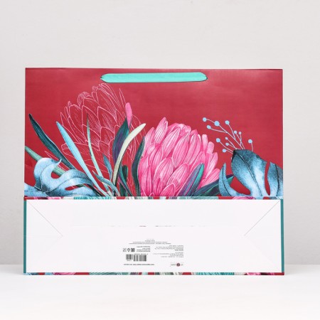 Gift package "Flowers" red, 50 x 40 x 15 cm-1