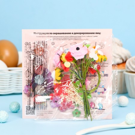 Mixtures for staining foods in the set of "flower fantasy"-1