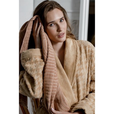 Trick Movimento Circolare 50x90cm towel, central.15-1317 Kor, 460g/m, HL100%