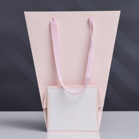 Package-carrier for flowers 18 × 14 × 35 x 28 cm, pink-1
