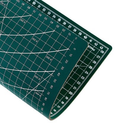 Rug for creativity and cutting with tools, 45 x 30 cm-4