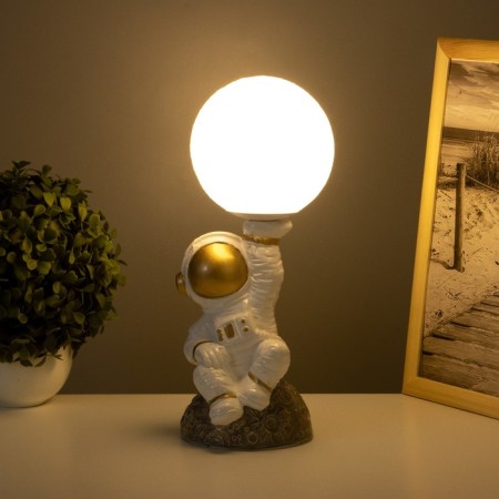Table lamp "Cosmonaut with moon" 1x40W E14 white/gold 12.5x12.5x31cm-2