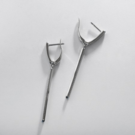 Earrings with rhinestones Xuping pride, white color in silver-1