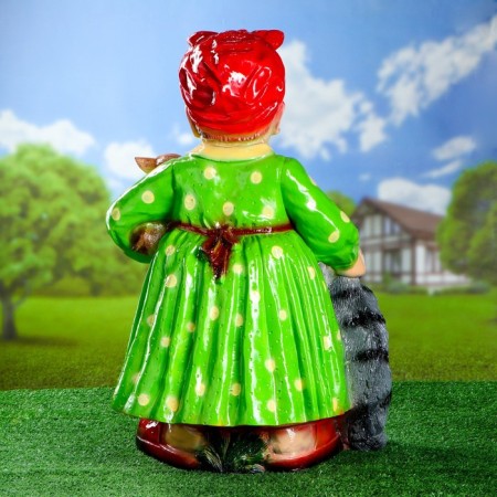 Garden figure "Mother -in -law with a cat and a dog" 51x44x77cm mix-6