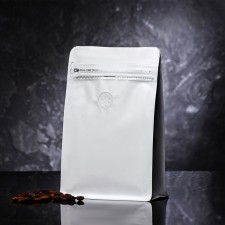Eight -shirt package with a valve, flat bottom, white, 11 x 21 x 5.5 cm