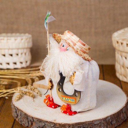The amulet-domain "Andreyka in a straw hat, with a cash fan", 19x13x10 cm mix-7